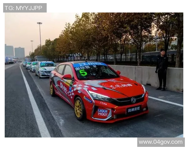 泰坦队与东北联足球队激战正酣谁能在这场较量中脱颖而出