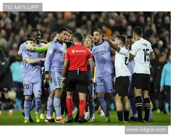 皇马与瓦伦西亚历史交锋记录分析及比赛精彩瞬间回顾